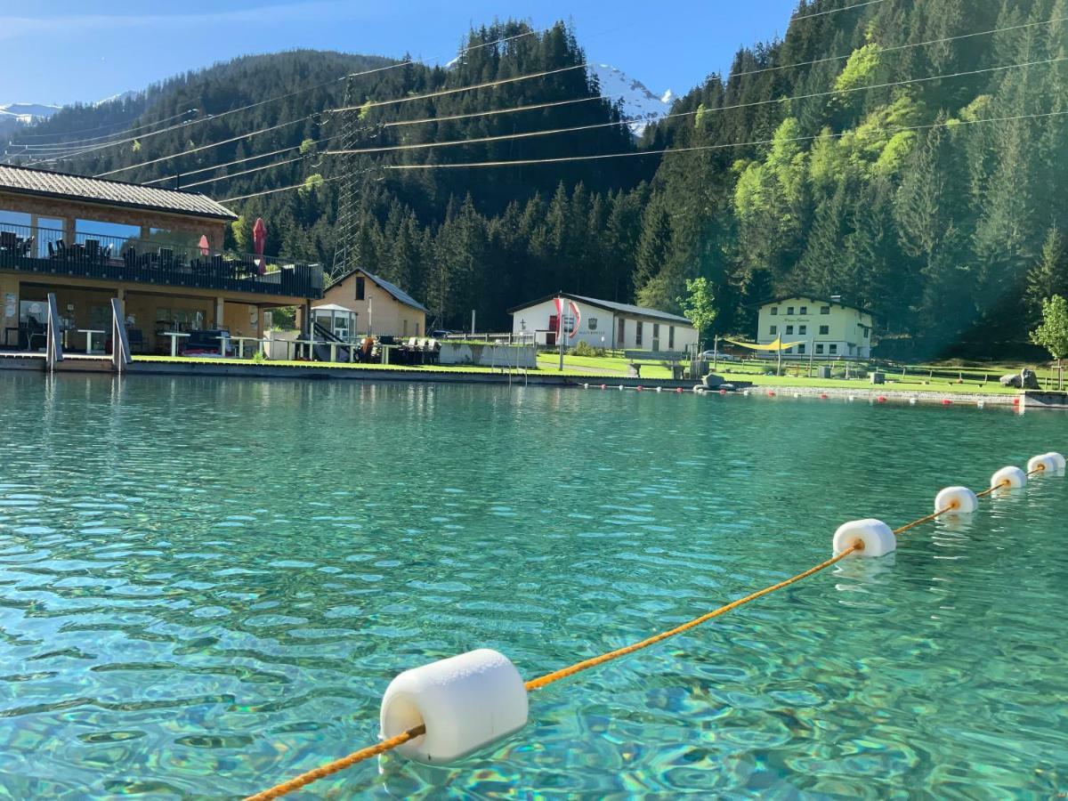 Alpine Lodge Kloesterle Am Arlberg Buitenkant foto